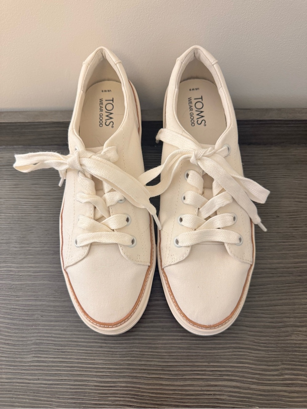 TOMS Cream Canvas Lace-Up Sneakers